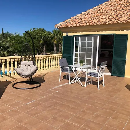 Alojamento de Acomodação e Pequeno-almoço B&B Casa Relax *